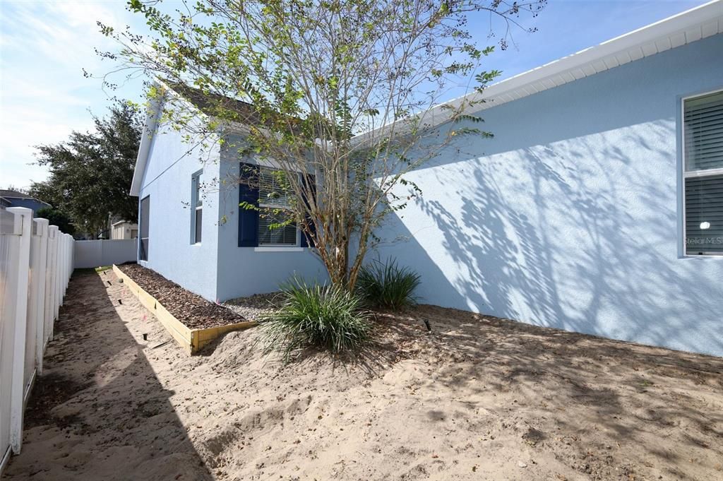 For Sale: $399,000 (3 beds, 2 baths, 1920 Square Feet)