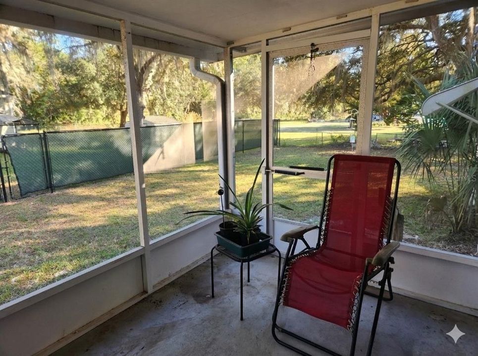 На продажу: $68,999 (1 спален, 1 ванн, 616 Квадратных фут)