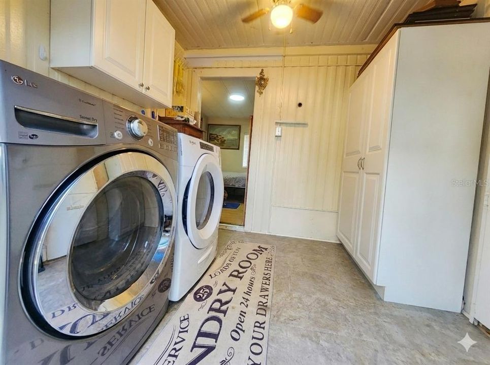 На продажу: $68,999 (1 спален, 1 ванн, 616 Квадратных фут)