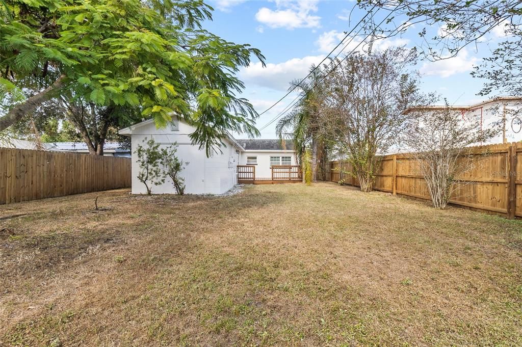 出租: $2,200 (3 贝兹, 1 浴室, 1122 平方英尺)