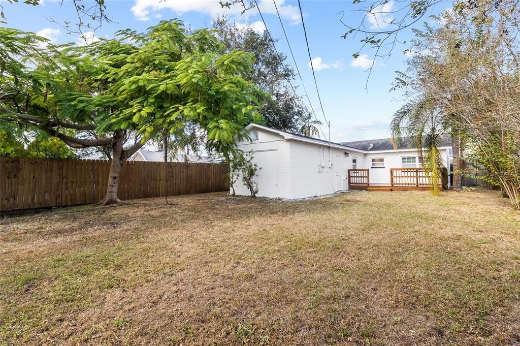 出租: $2,200 (3 贝兹, 1 浴室, 1122 平方英尺)