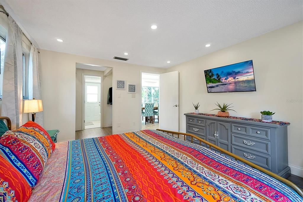 For Sale: $515,000 (4 beds, 2 baths, 1845 Square Feet)