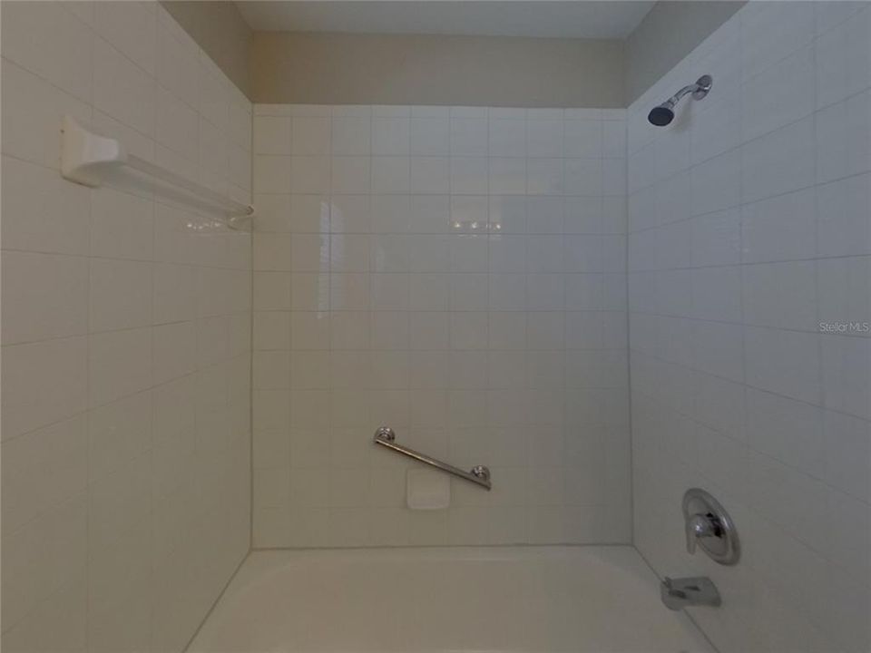 For Rent: $2,069 (3 beds, 2 baths, 1629 Square Feet)