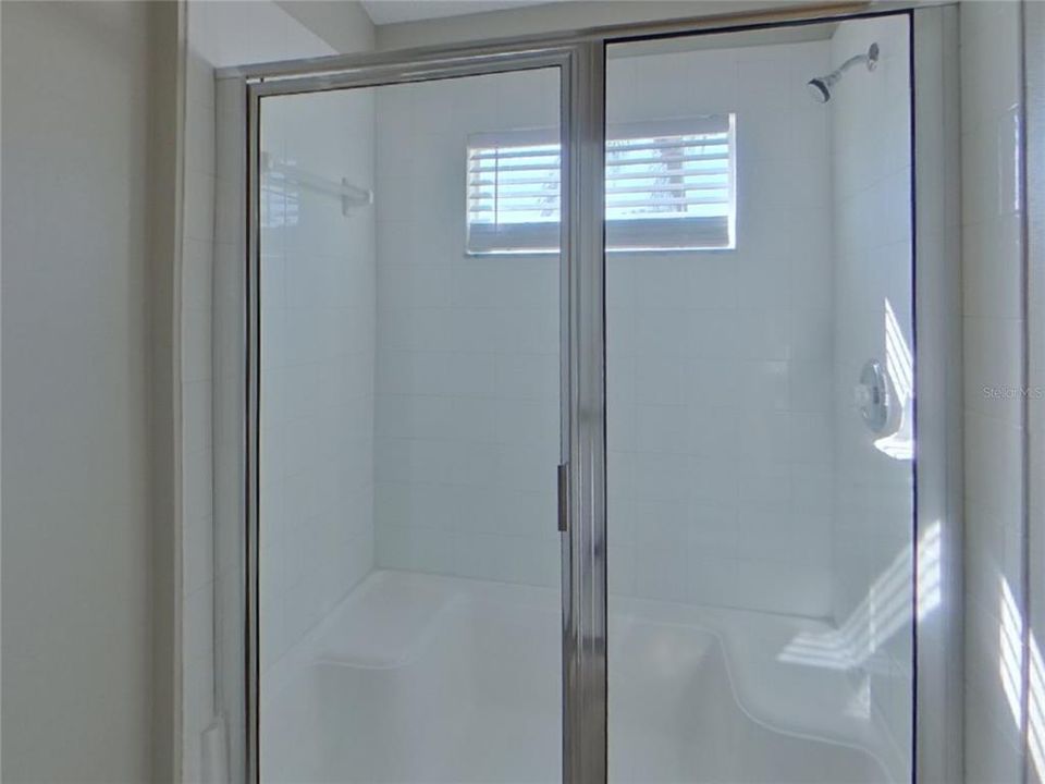 For Rent: $2,069 (3 beds, 2 baths, 1629 Square Feet)