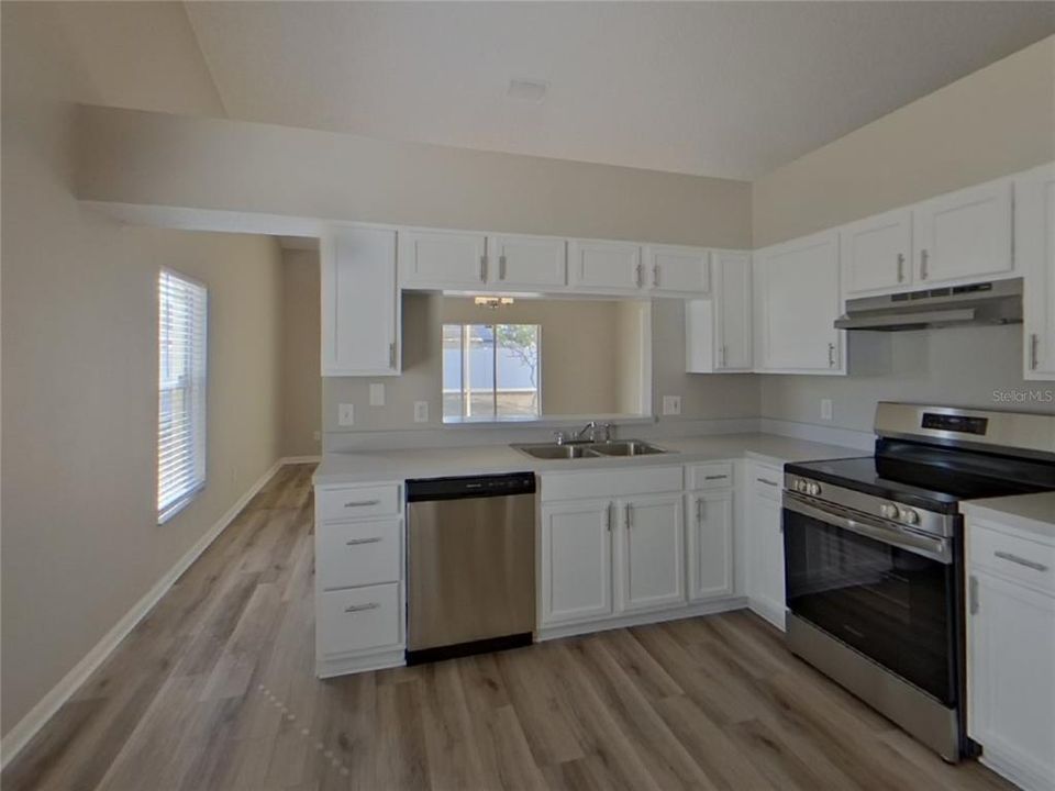 For Rent: $2,069 (3 beds, 2 baths, 1629 Square Feet)