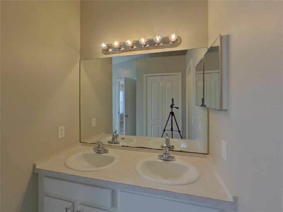 For Rent: $2,069 (3 beds, 2 baths, 1629 Square Feet)