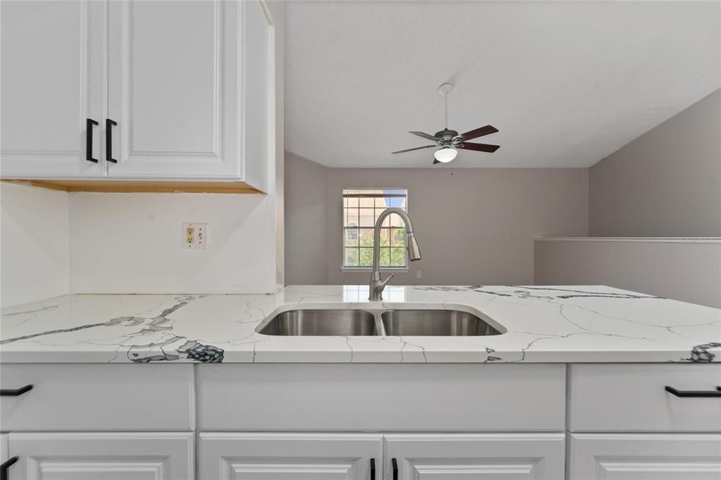 For Rent: $1,500 (2 beds, 2 baths, 932 Square Feet)