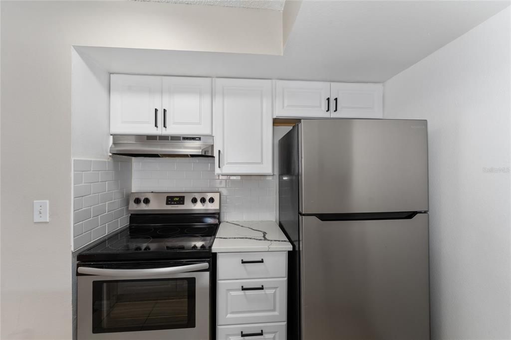 For Rent: $1,500 (2 beds, 2 baths, 932 Square Feet)