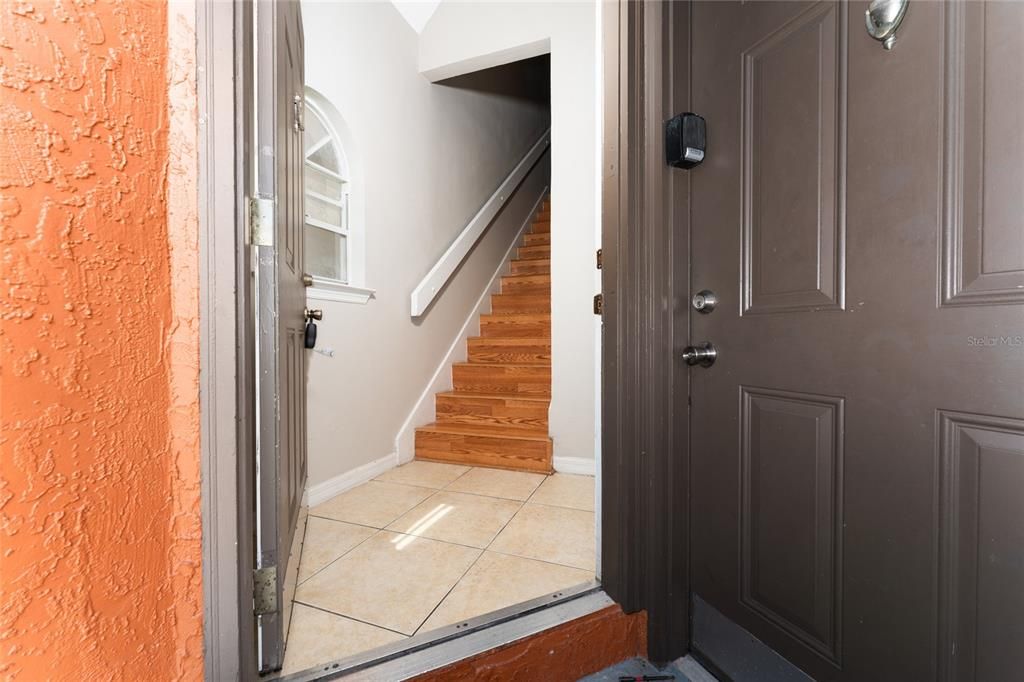 For Rent: $1,500 (2 beds, 2 baths, 932 Square Feet)