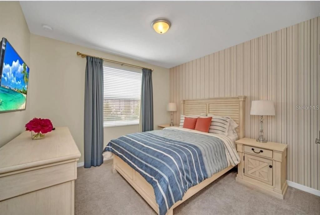 For Sale: $346,000 (3 beds, 2 baths, 1329 Square Feet)