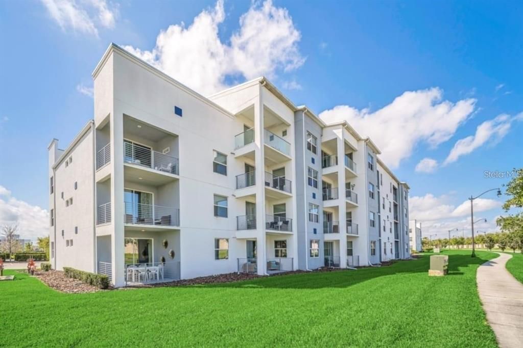 For Sale: $346,000 (3 beds, 2 baths, 1329 Square Feet)