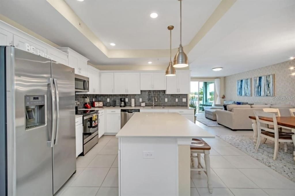 For Sale: $346,000 (3 beds, 2 baths, 1329 Square Feet)