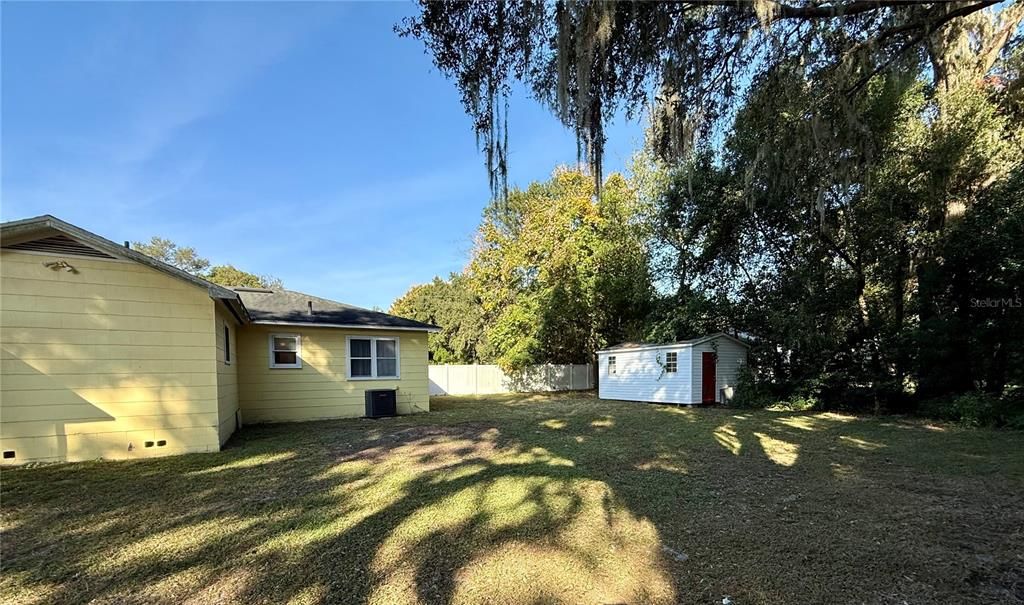 For Sale: $265,000 (3 beds, 2 baths, 1569 Square Feet)