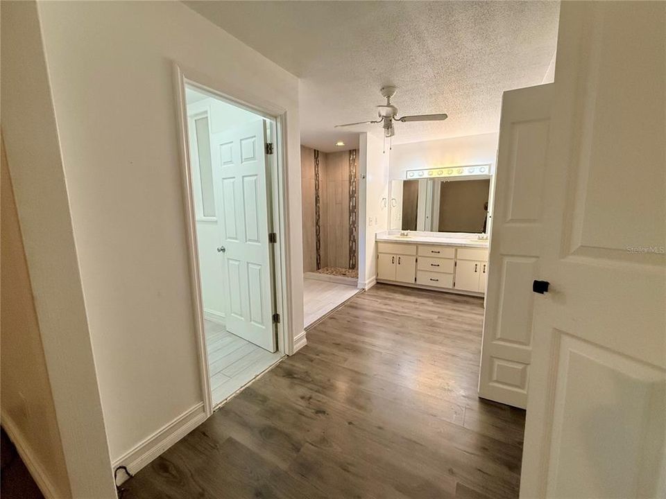 For Sale: $265,000 (3 beds, 2 baths, 1569 Square Feet)