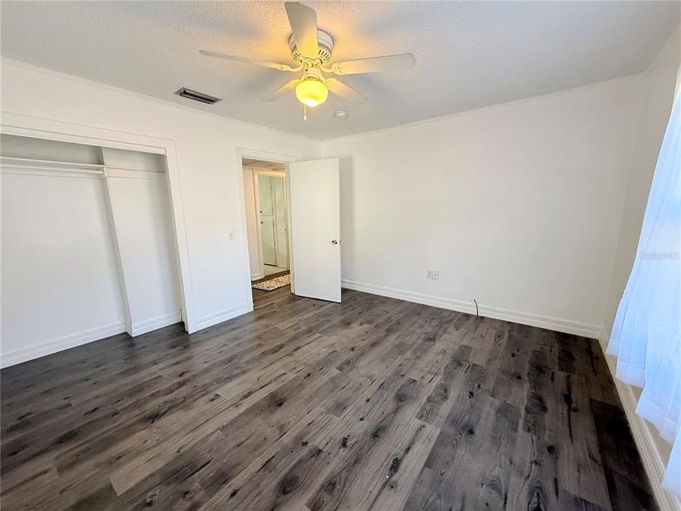 For Sale: $265,000 (3 beds, 2 baths, 1569 Square Feet)