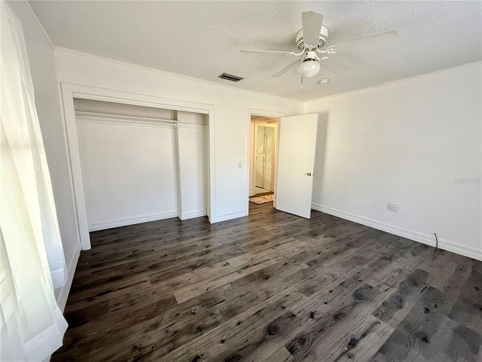 For Sale: $265,000 (3 beds, 2 baths, 1569 Square Feet)