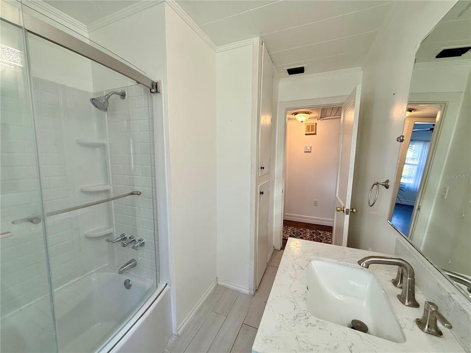 For Sale: $265,000 (3 beds, 2 baths, 1569 Square Feet)