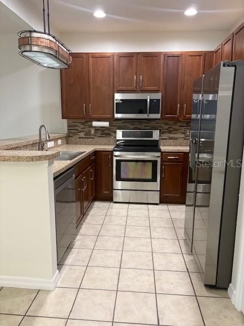 For Rent: $2,475 (3 beds, 2 baths, 1420 Square Feet)