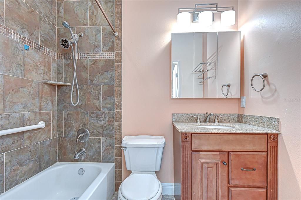 For Sale: $250,000 (2 beds, 2 baths, 1394 Square Feet)