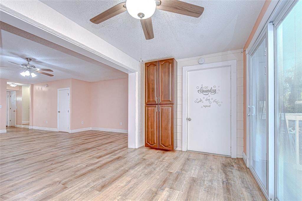 For Sale: $250,000 (2 beds, 2 baths, 1394 Square Feet)