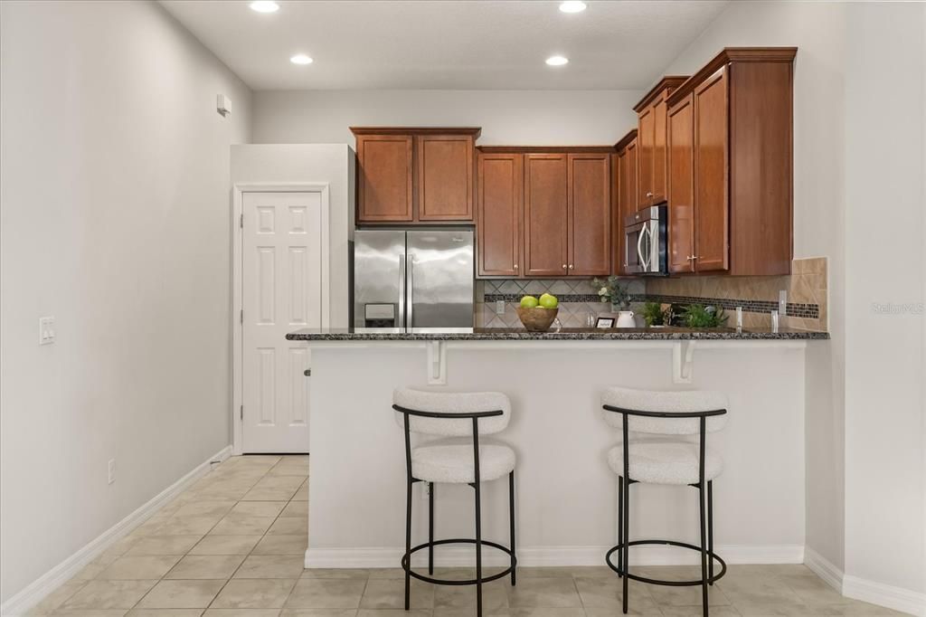 For Rent: $2,800 (3 beds, 2 baths, 1554 Square Feet)