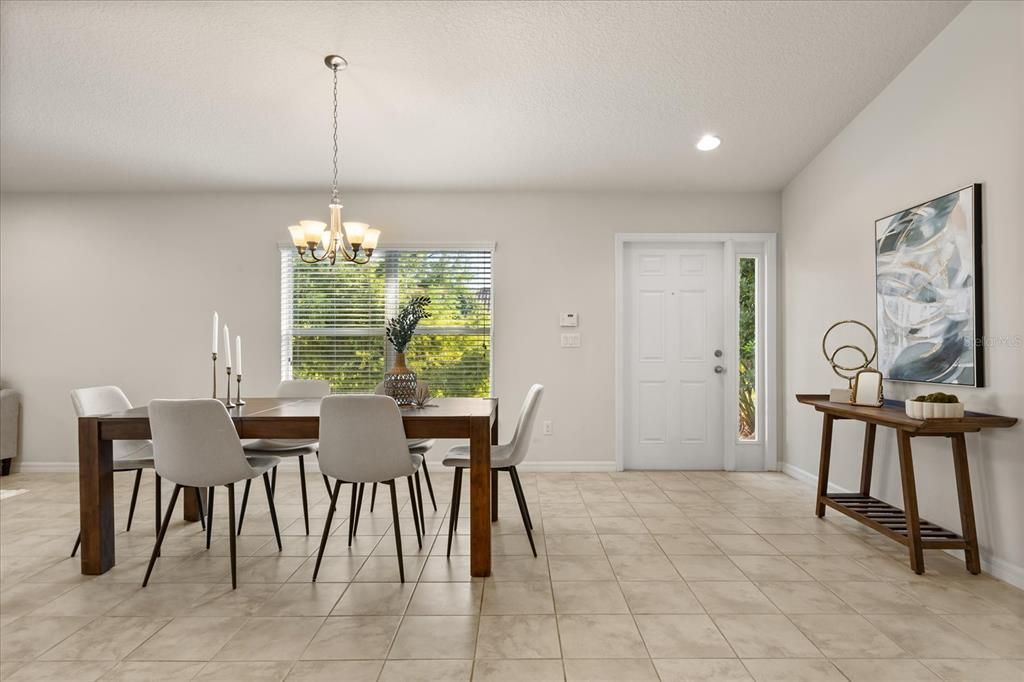 For Rent: $2,800 (3 beds, 2 baths, 1554 Square Feet)