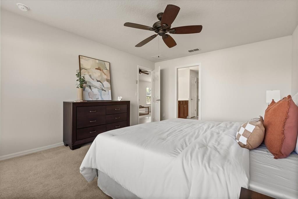 For Rent: $2,800 (3 beds, 2 baths, 1554 Square Feet)