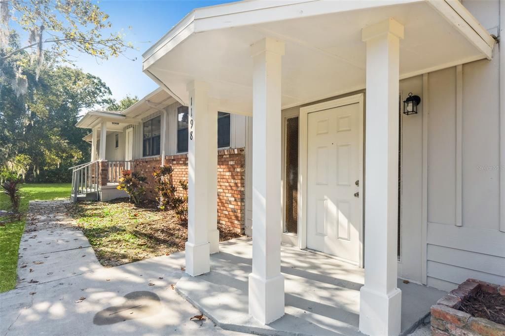 For Sale: $299,900 (3 beds, 1 baths, 1904 Square Feet)