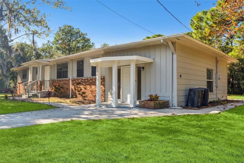 For Sale: $299,900 (3 beds, 1 baths, 1904 Square Feet)