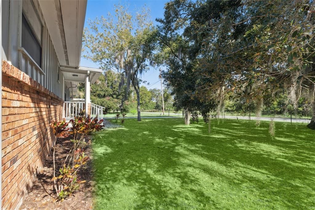 For Sale: $299,900 (3 beds, 1 baths, 1904 Square Feet)