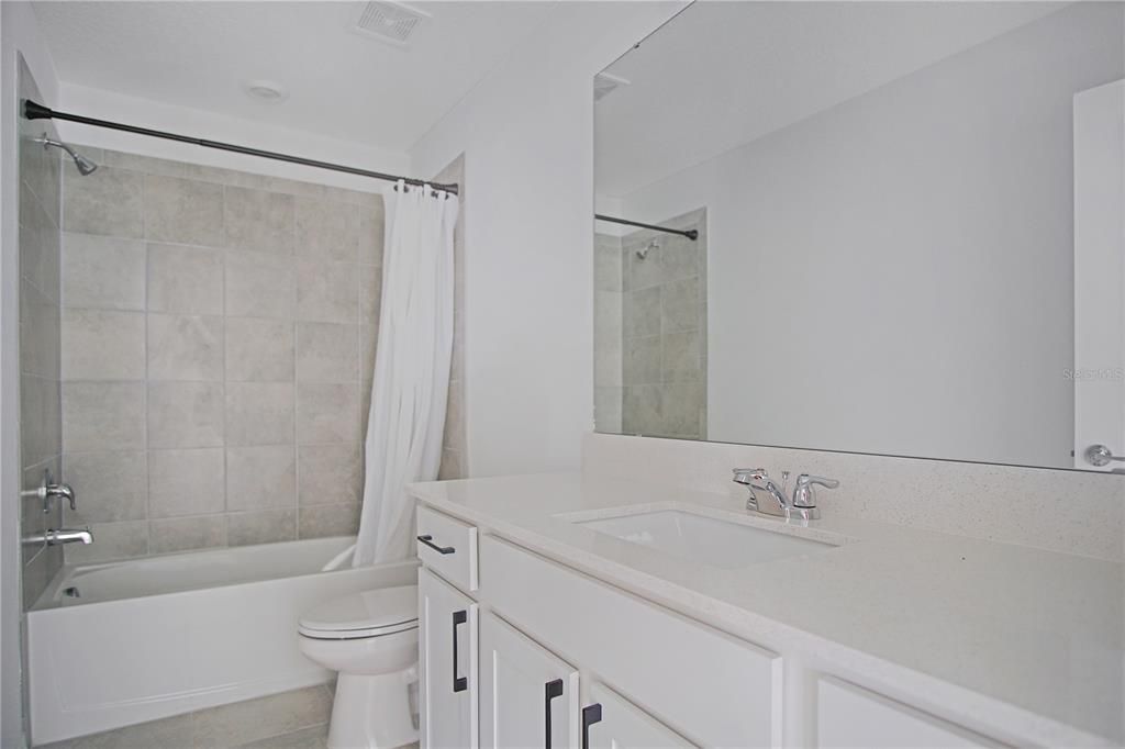 For Rent: $2,150 (4 beds, 3 baths, 2208 Square Feet)