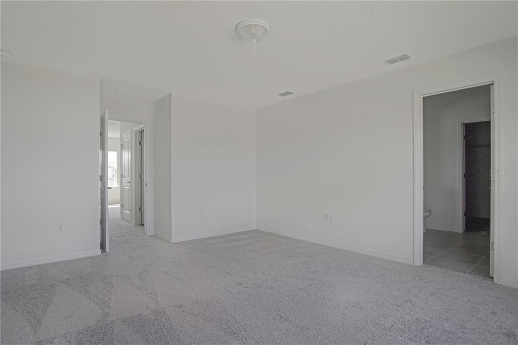 For Rent: $2,150 (4 beds, 3 baths, 2208 Square Feet)