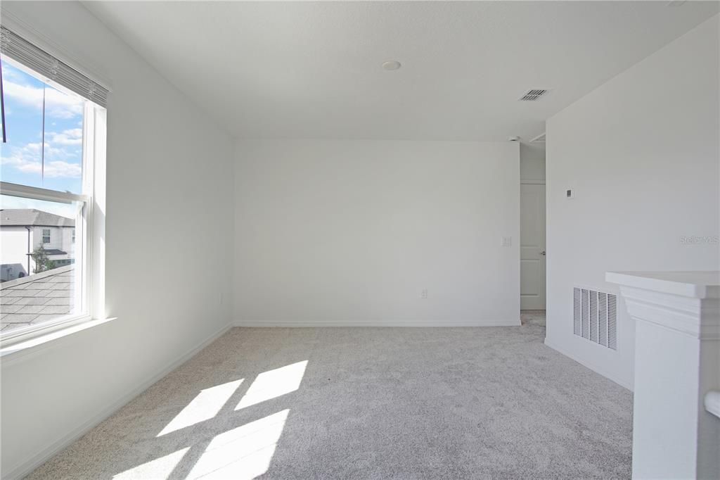 For Rent: $2,150 (4 beds, 3 baths, 2208 Square Feet)