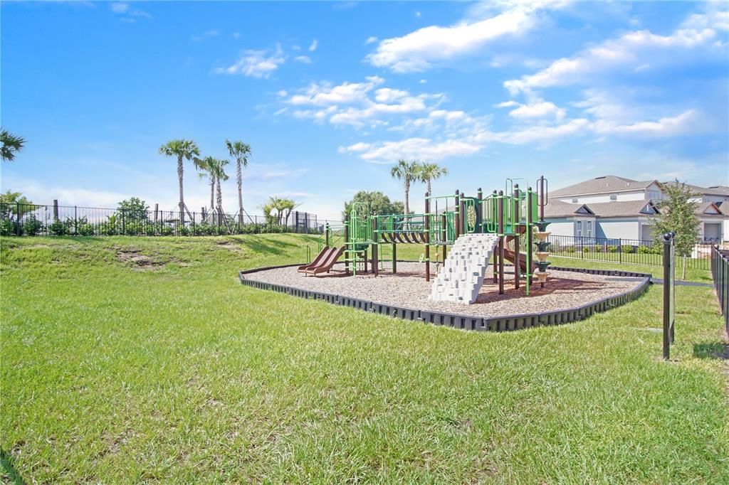 For Rent: $2,150 (4 beds, 3 baths, 2208 Square Feet)