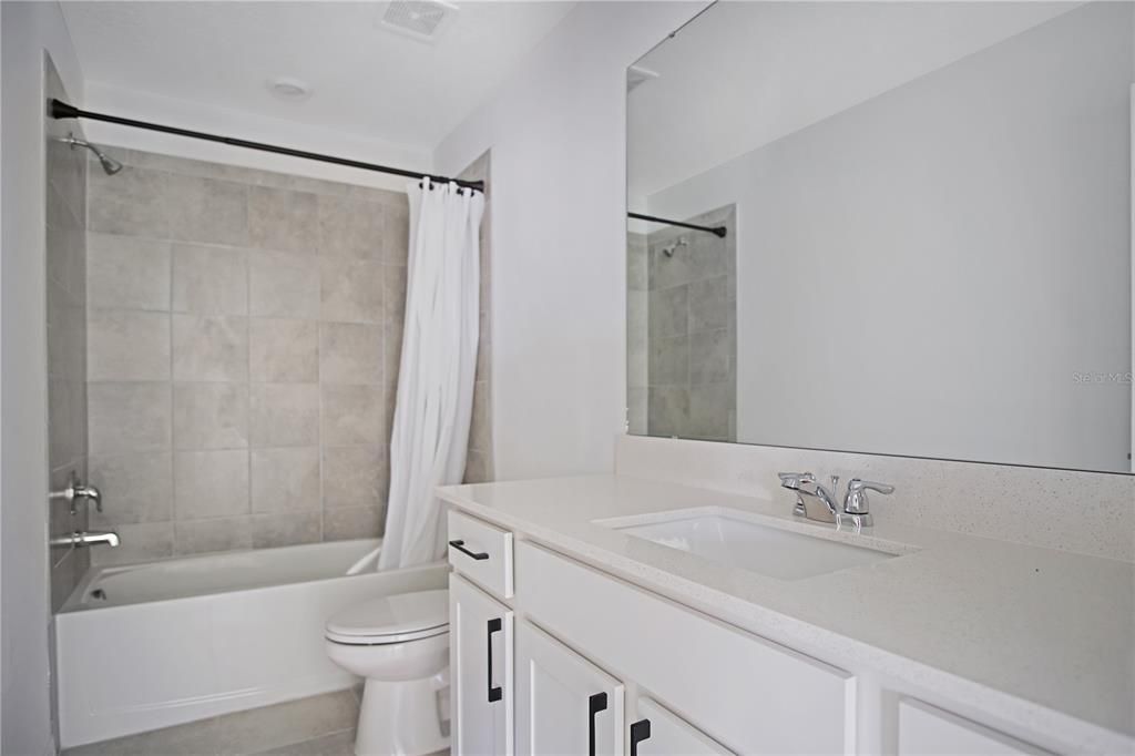 For Rent: $2,150 (4 beds, 3 baths, 2208 Square Feet)