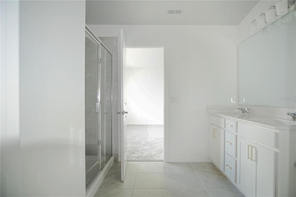 For Rent: $2,150 (4 beds, 3 baths, 2208 Square Feet)