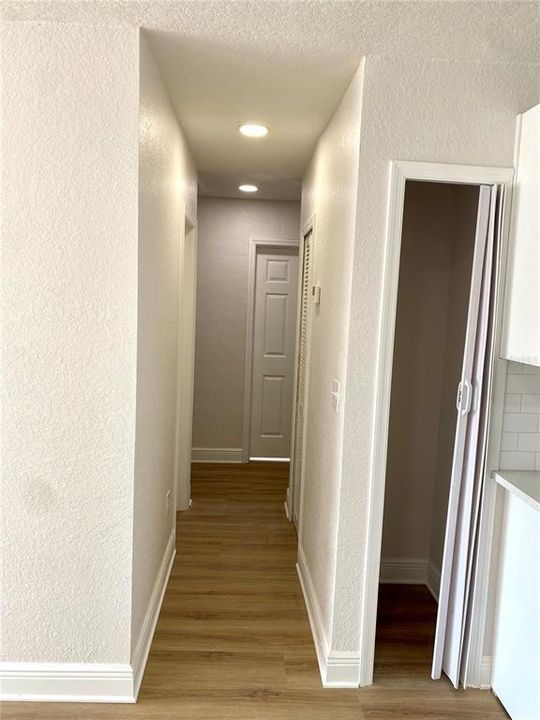 Active With Contract: $299,900 (3 beds, 2 baths, 1075 Square Feet)