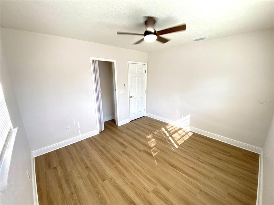 Active With Contract: $299,900 (3 beds, 2 baths, 1075 Square Feet)