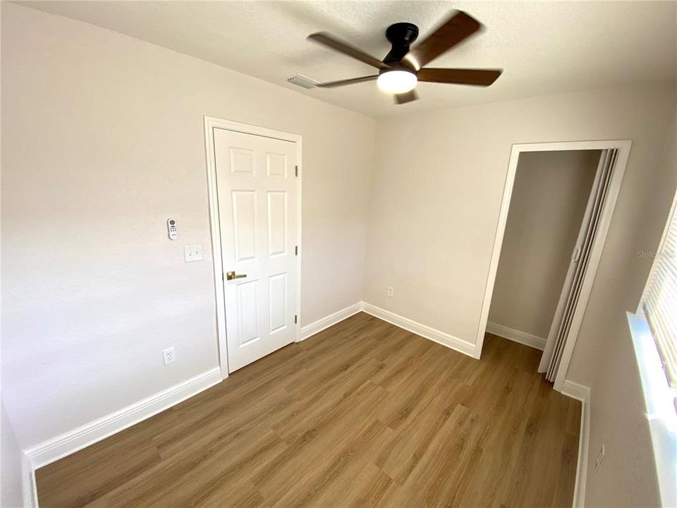 Active With Contract: $299,900 (3 beds, 2 baths, 1075 Square Feet)