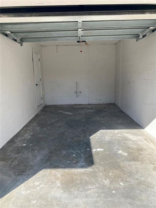 Active With Contract: $299,900 (3 beds, 2 baths, 1075 Square Feet)