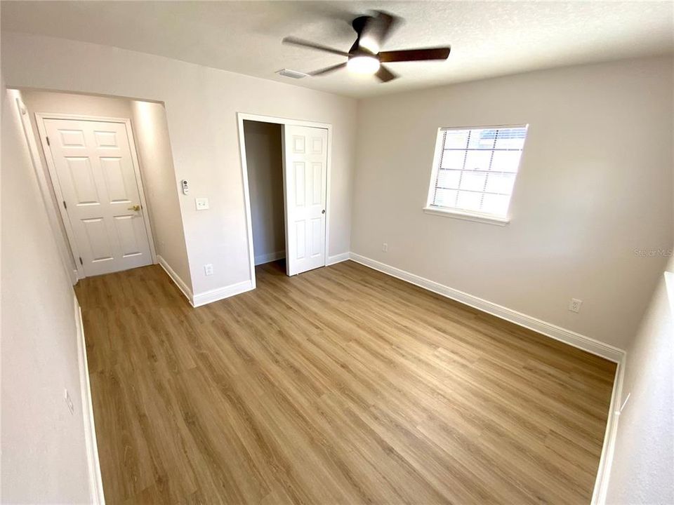 Active With Contract: $299,900 (3 beds, 2 baths, 1075 Square Feet)