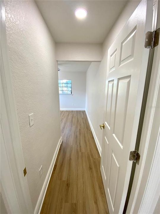 Active With Contract: $299,900 (3 beds, 2 baths, 1075 Square Feet)