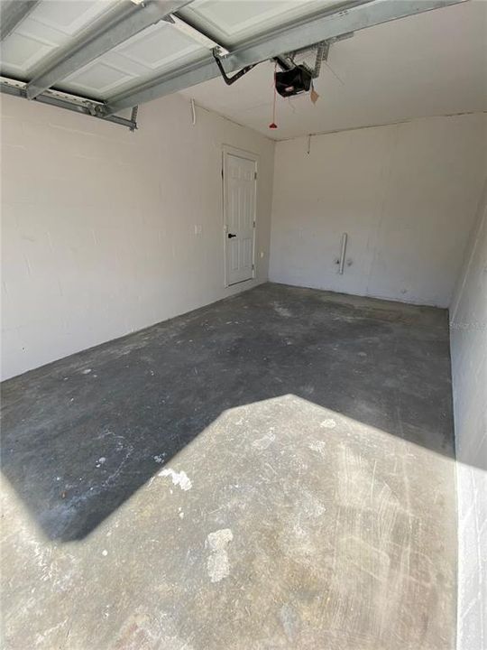 Active With Contract: $299,900 (3 beds, 2 baths, 1075 Square Feet)