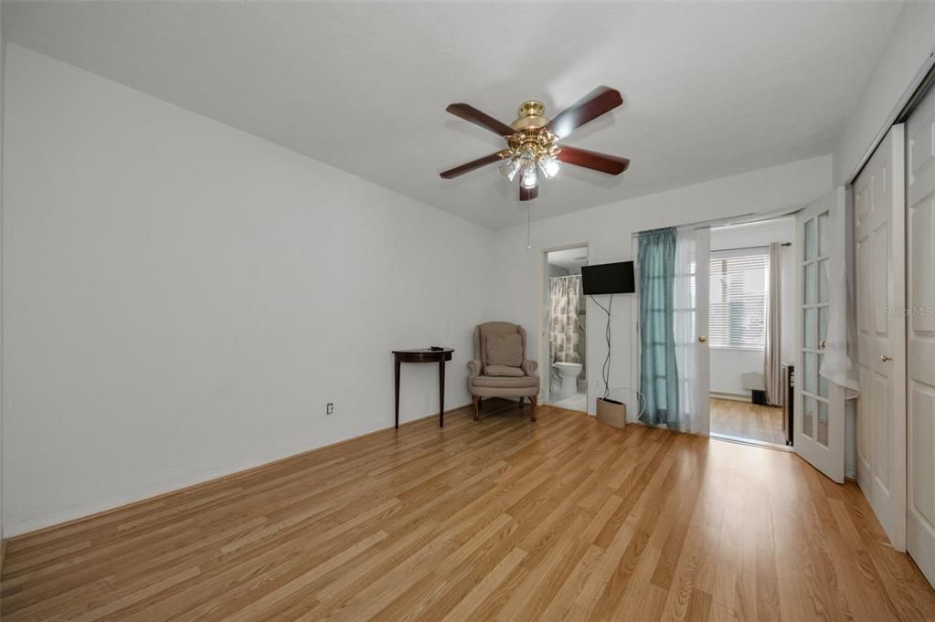 En Venta: $149,500 (2 camas, 2 baños, 1100 Pies cuadrados)