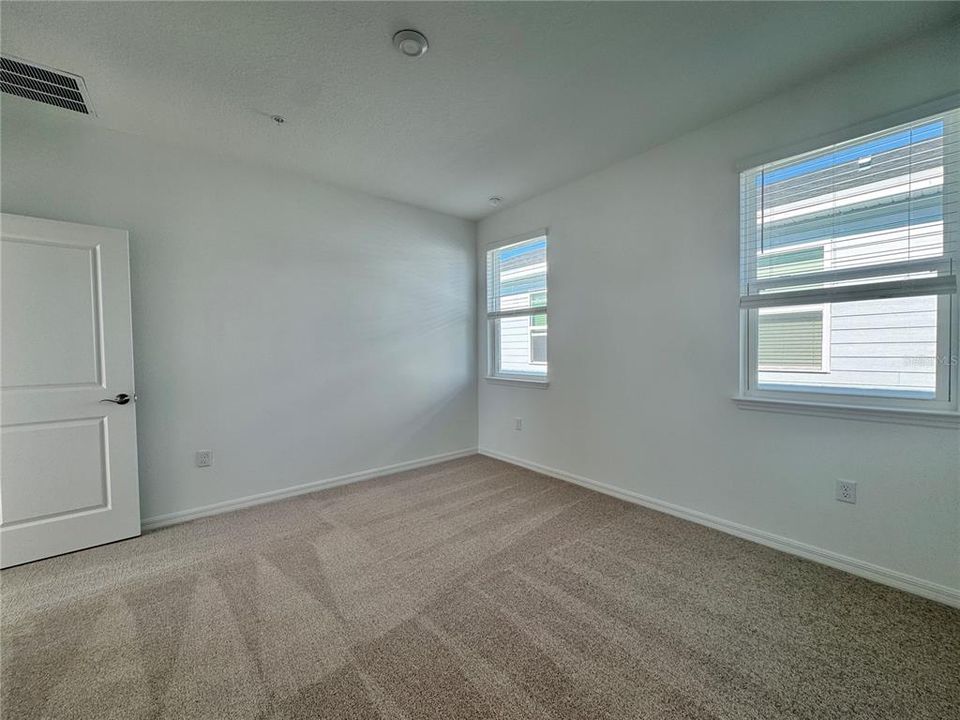 En Renta: $2,295 (3 camas, 2 baños, 1760 Pies cuadrados)