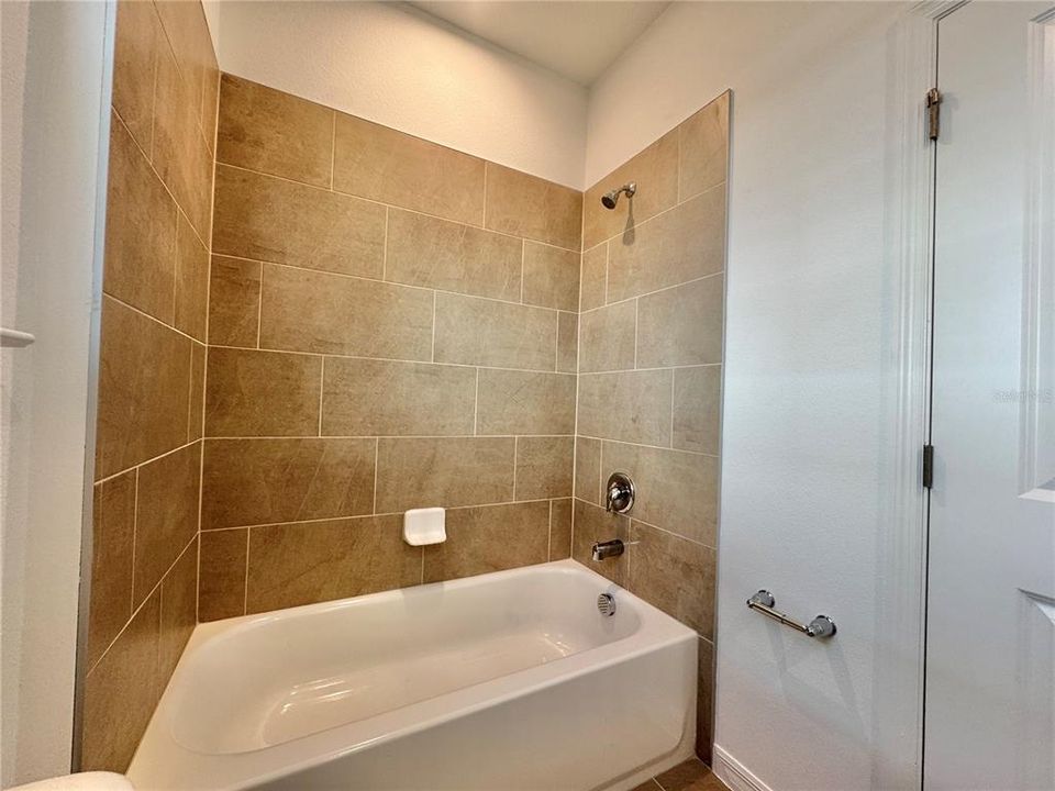 En Renta: $2,295 (3 camas, 2 baños, 1760 Pies cuadrados)