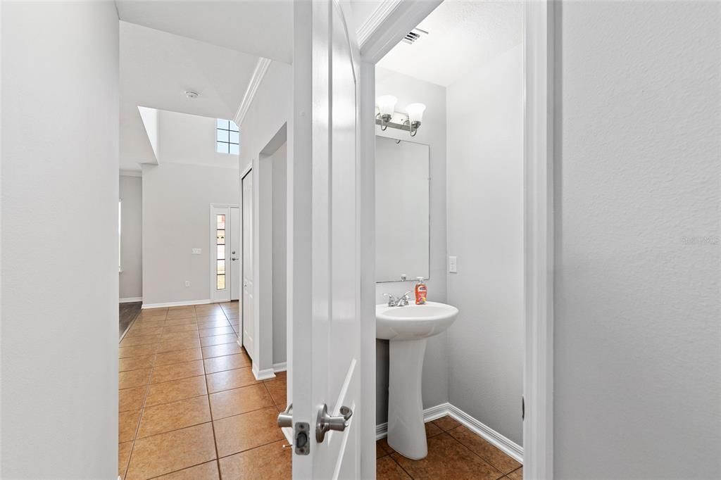 待售: $565,000 (6 贝兹, 4 浴室, 3894 平方英尺)