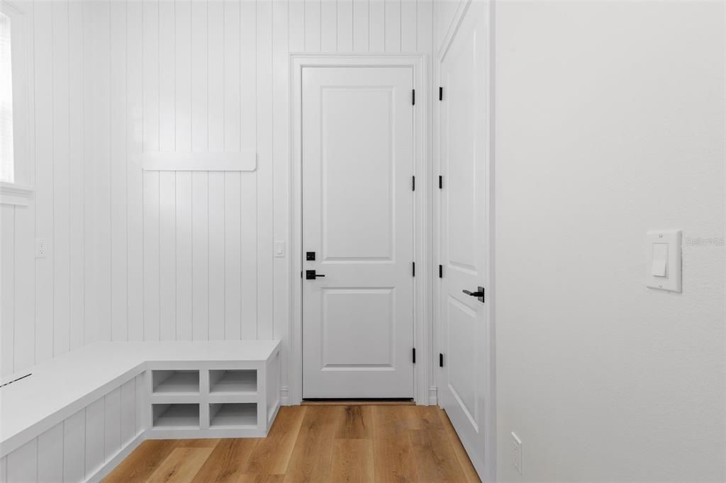 For Sale: $1,090,000 (3 beds, 2 baths, 2936 Square Feet)