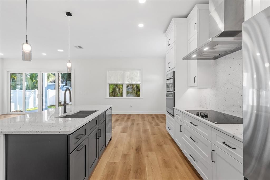 For Sale: $1,090,000 (3 beds, 2 baths, 2936 Square Feet)