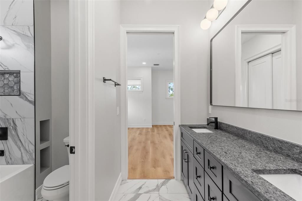 For Sale: $1,090,000 (3 beds, 2 baths, 2936 Square Feet)